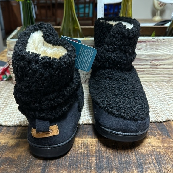 Home top memory foam us9-10 nwt black boot slippers shock absorption warm. - Picture 3 of 7